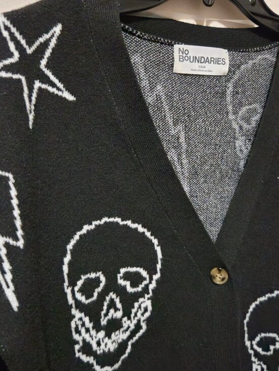 No Boundaries Black Sweater Cardigan Skulls and Stars Sz S - Picture 3 of 4